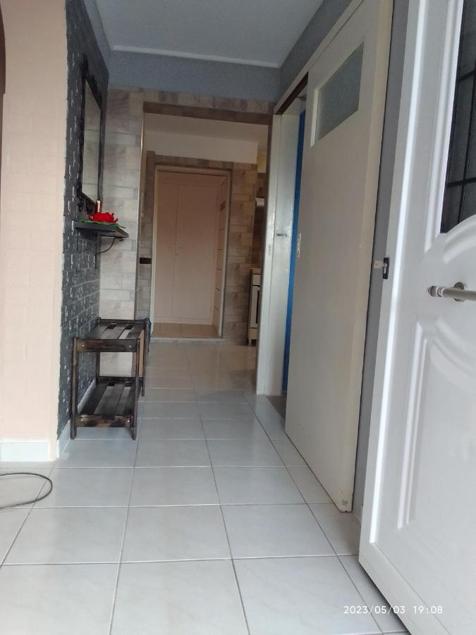 Appartamento Antonia Family House Near Airport Pórto Ráfti Esterno foto