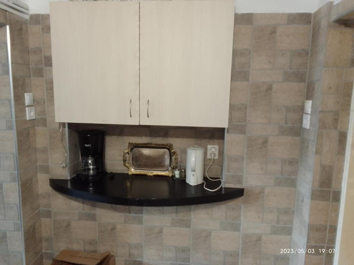 Appartamento Antonia Family House Near Airport Pórto Ráfti Esterno foto