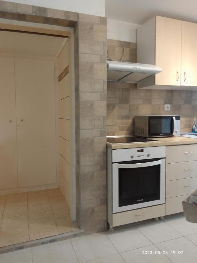 Appartamento Antonia Family House Near Airport Pórto Ráfti Esterno foto