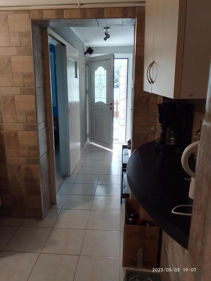 Appartamento Antonia Family House Near Airport Pórto Ráfti Esterno foto